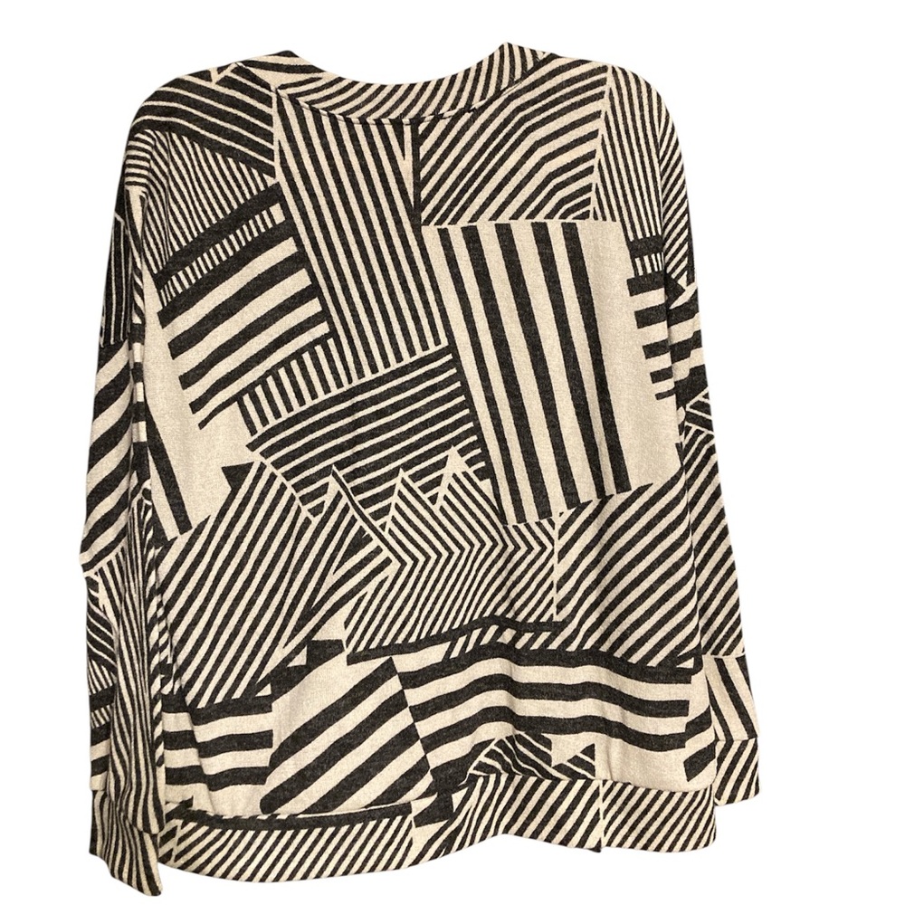 Chris & Carol Chevron geometric Knit Top sweater Black and Cream - Picture 2 of 4